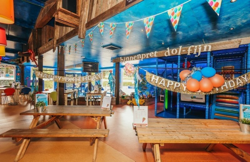 Binnenspeelparadijs voor kinderen ermerstrand 1