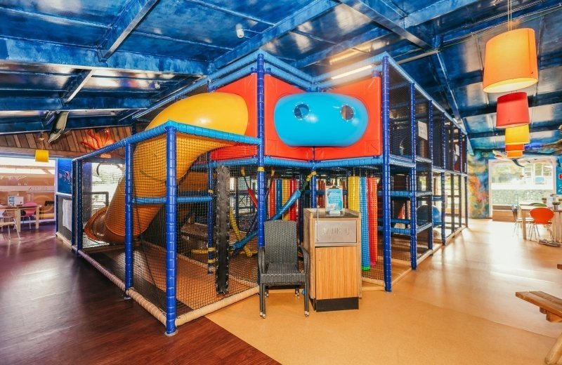 Binnenspeelparadijs voor kinderen ermerstrand 3